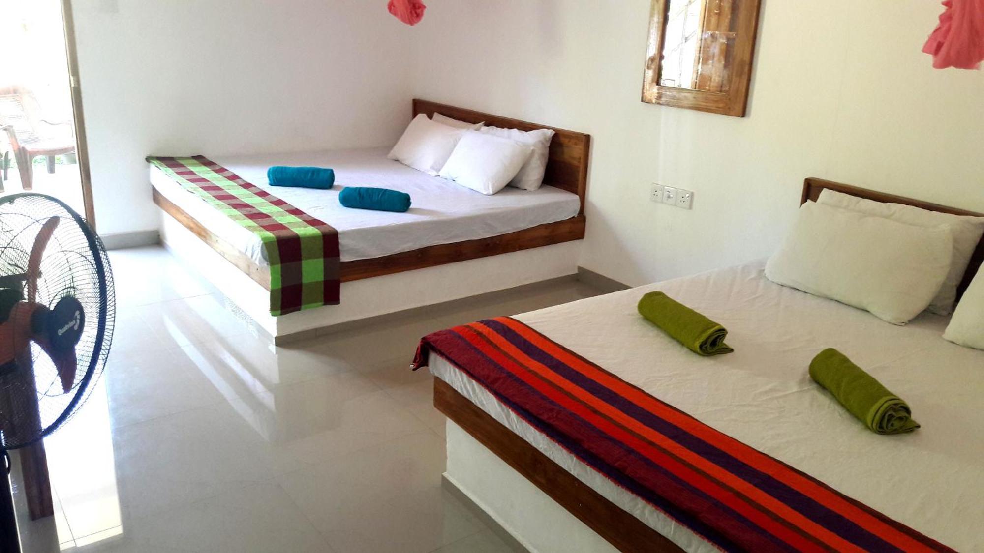 Share Safari House Udawalawe Bed & Breakfast Exterior photo