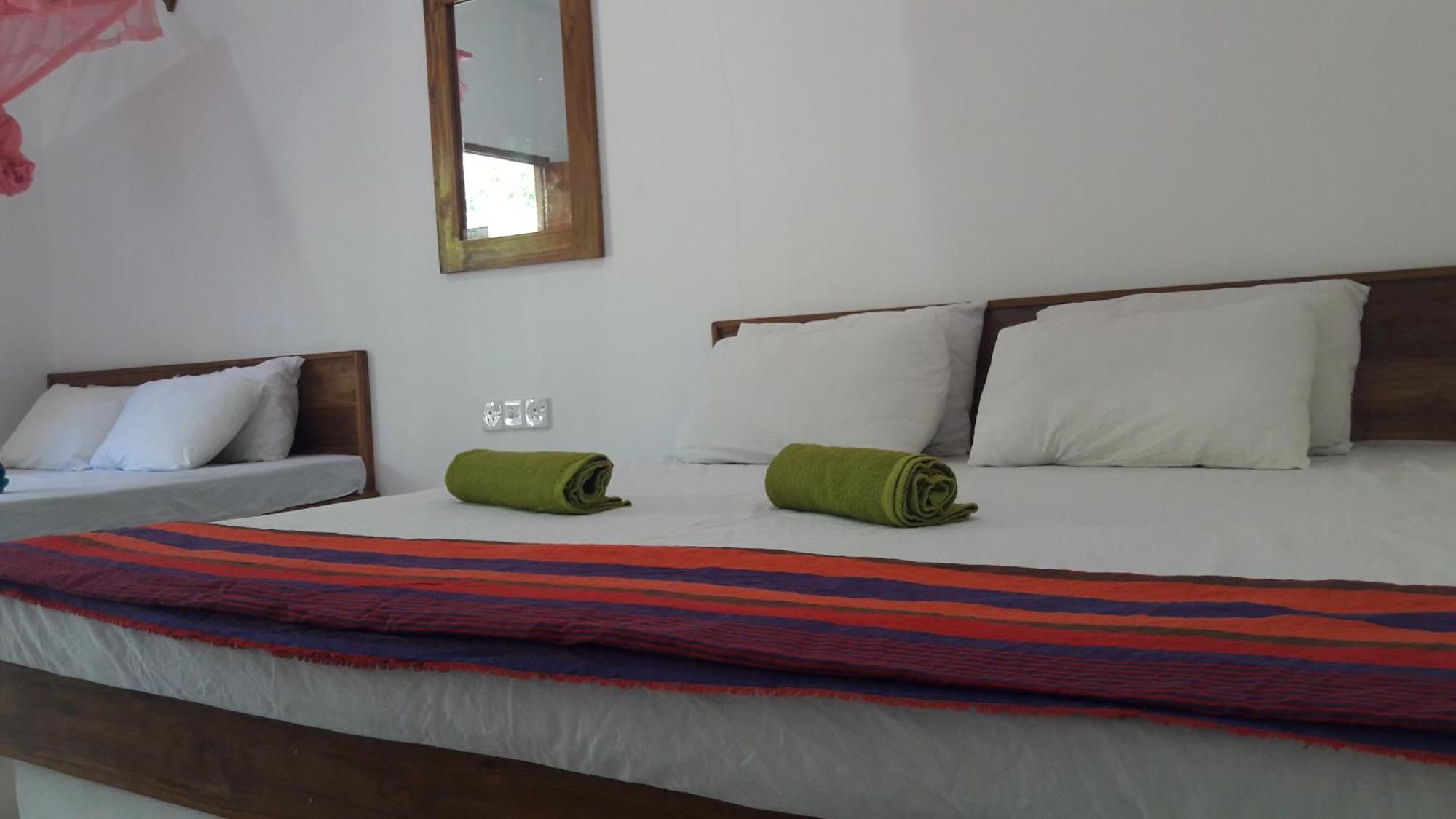 Share Safari House Udawalawe Bed & Breakfast Exterior photo