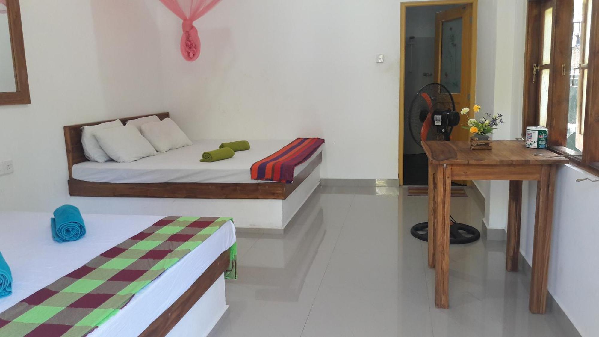 Share Safari House Udawalawe Bed & Breakfast Exterior photo