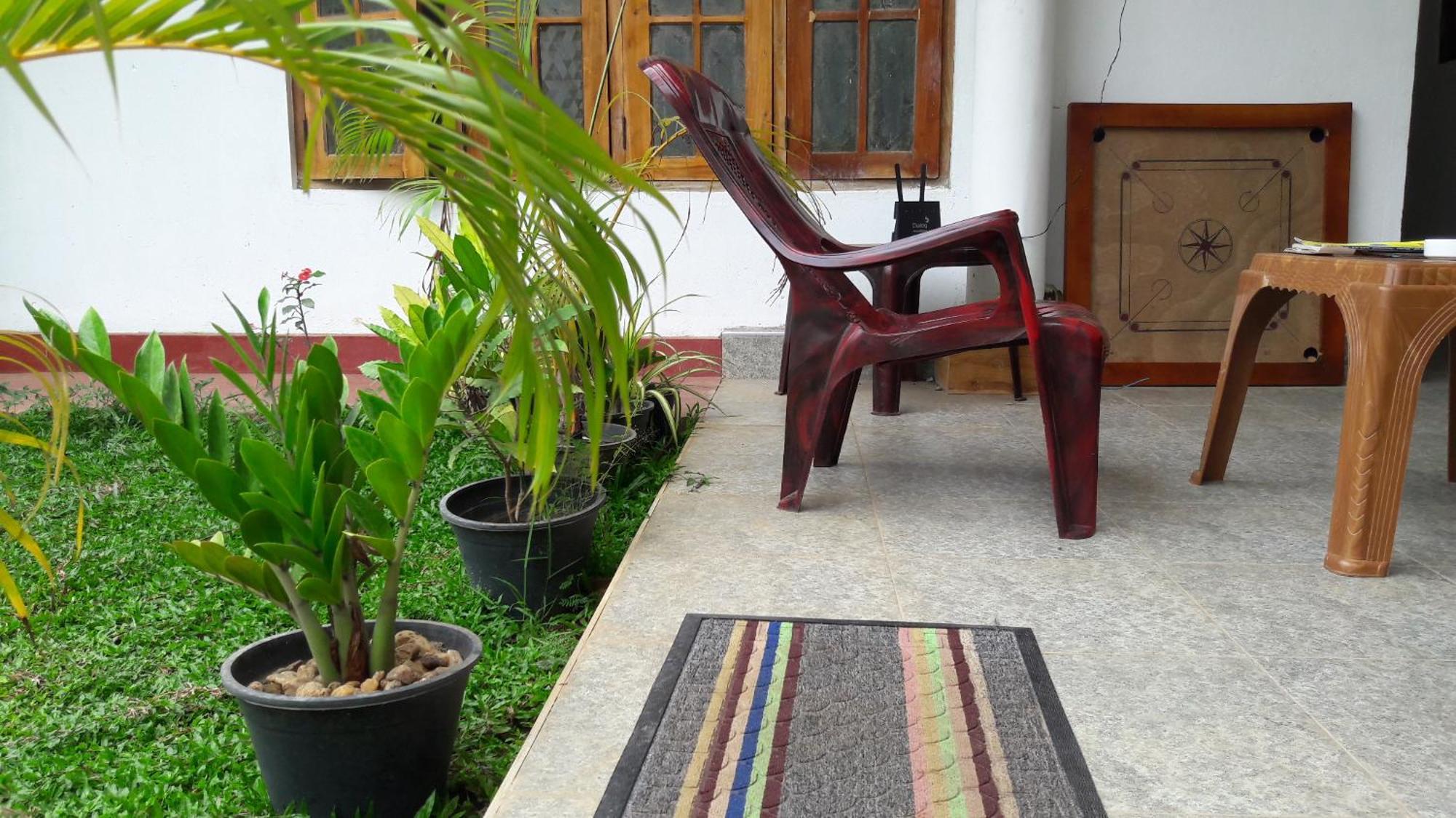 Share Safari House Udawalawe Bed & Breakfast Exterior photo